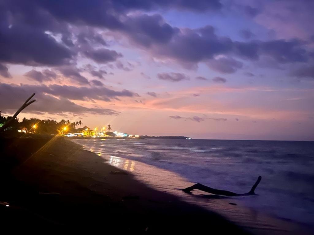 Hotel La Luna Playa El Uverito Las Tablas El Cedro  外观 照片